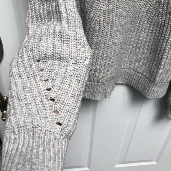 Banana Republic pointelle chunky knit sweater - Picture 4 of 7